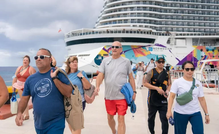 Cozumel cierra 2025 con 11 nuevos cruceros y un máximo histórico de arribos